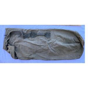 VTG US Military Army Duffel Deployment Bag F Strap Pocket Bag Green 69